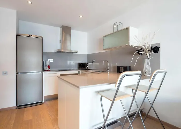 Rent Rambla Catalunya דירה *